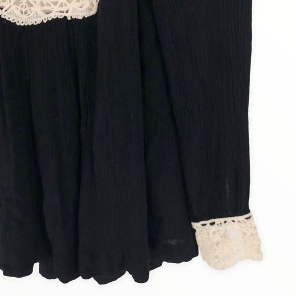Free People Crochet Bib Neck Black Gauze Flowy Boho Top size XS - Picture 2 of 9